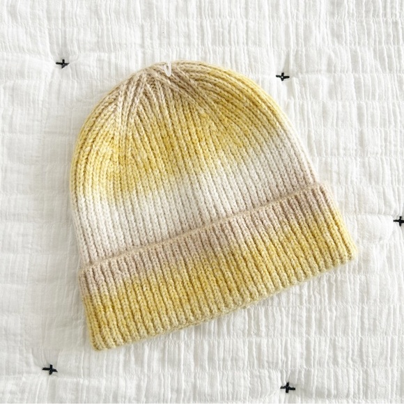 aerie Accessories - NEW Aerie Wool Acrylic Blend Yellow Ombre Beanie Hat